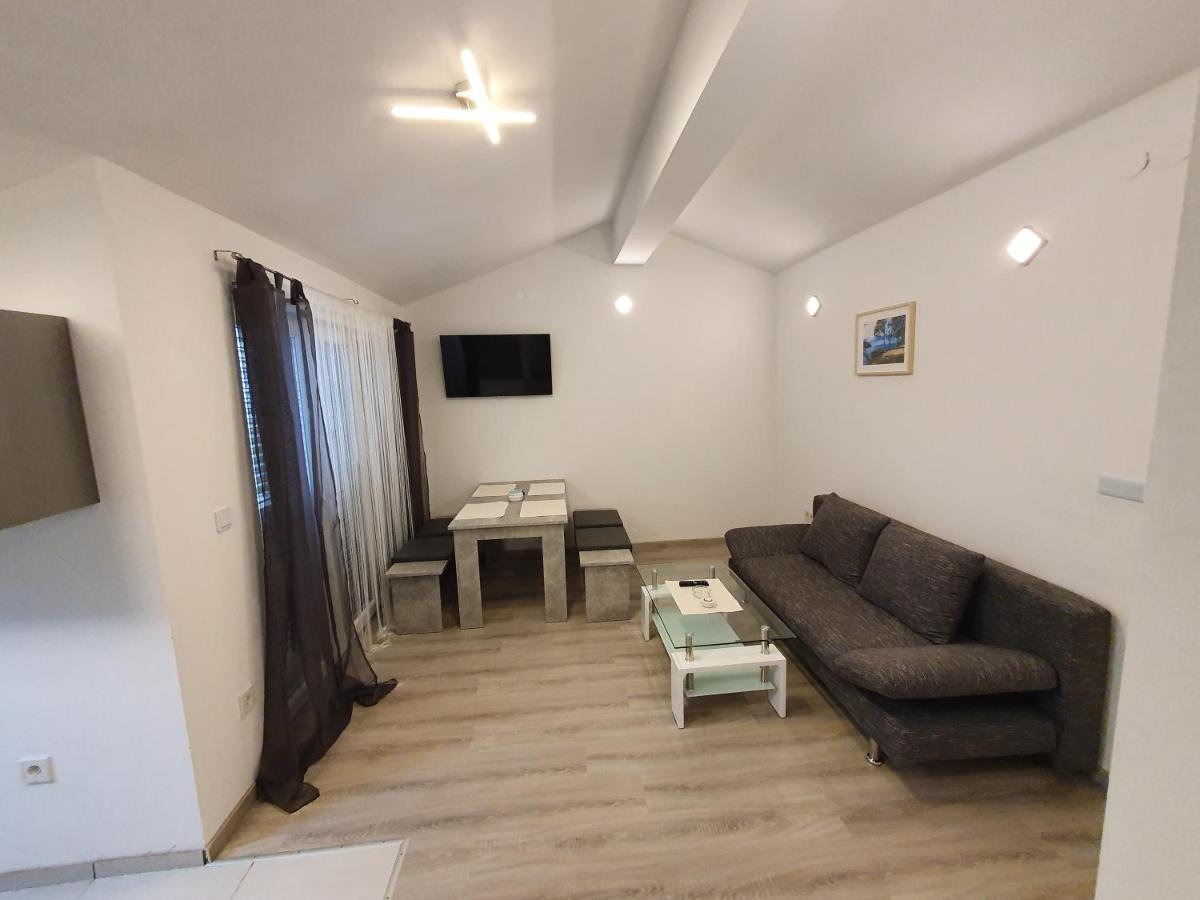 Apartments Villa M&M 2 비빈제 외부 사진